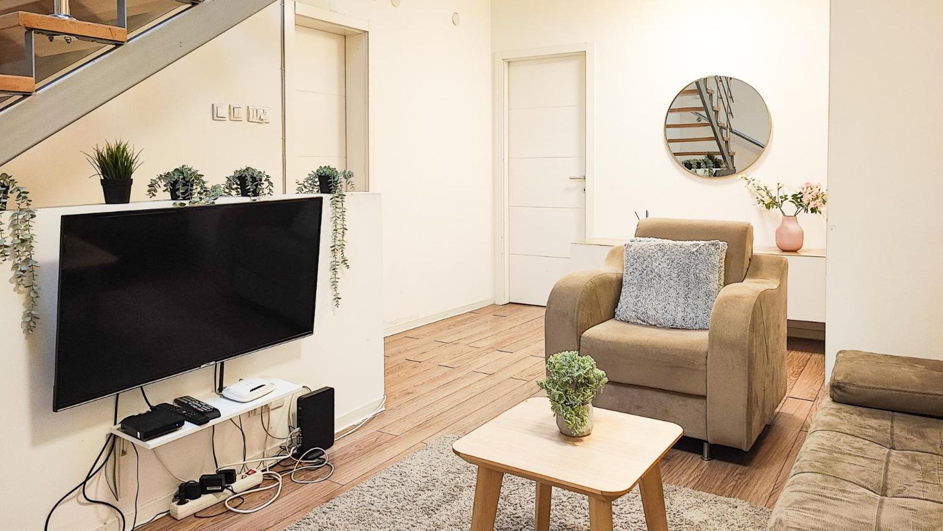 Filinhome Papa Suite 2 Novi Sad Exteriör bild